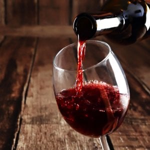 I Nas sequestrano oltre 89mila litri di vino in due cantine del Chietino