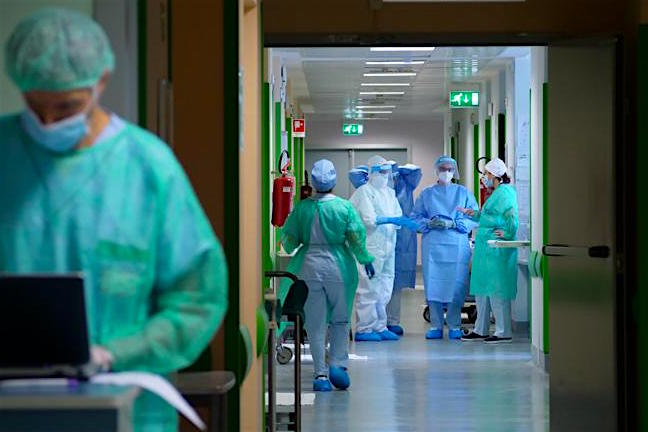 Coronavirus. In Abruzzo 381 nuovi casi e 21 morti. Dieci decessi nel Teramano