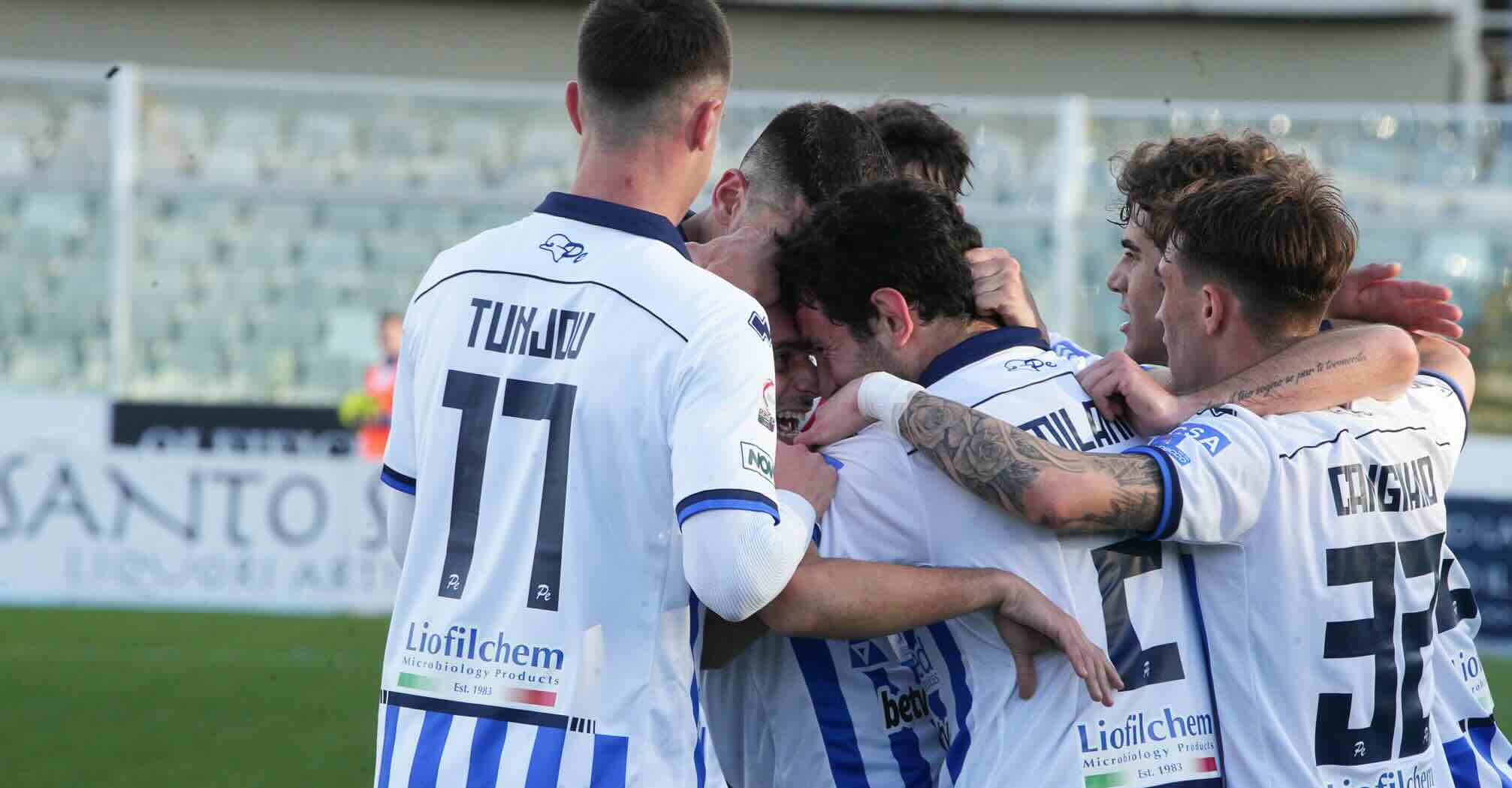 Calcio. Pescara sul velluto: 3-0 a Olbia
