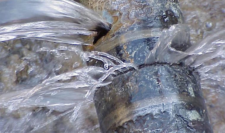 Riparazione condotta idrica Sasi. Domani 17 comuni senz'acqua in provincia di Chieti