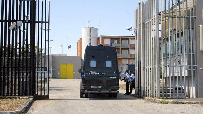 Rivolta dei detenuti in carcere a Lanciano. 'Devastata una sezione. Tragedia sfiorata'