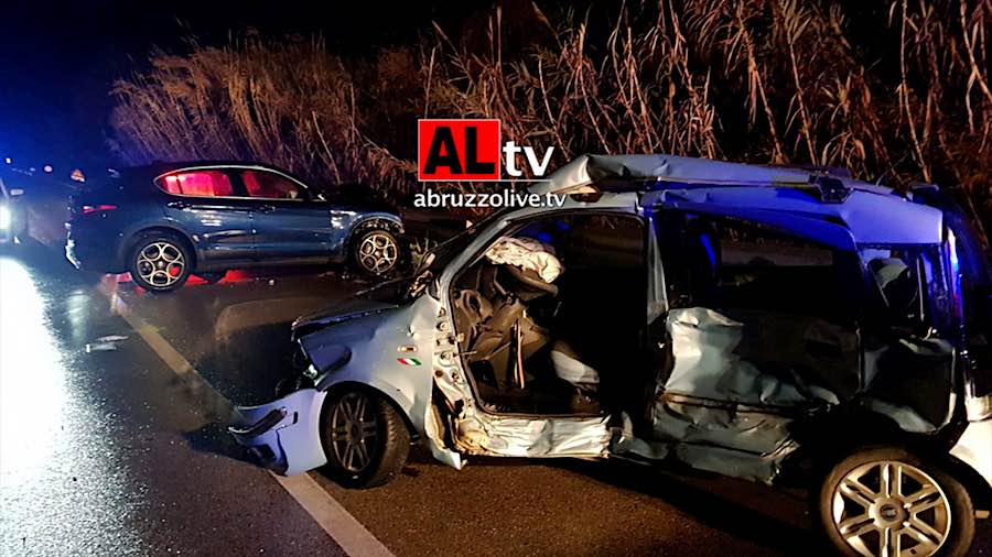 Frontale tra auto a Torino di Sangro: grave 21enne di Vasto