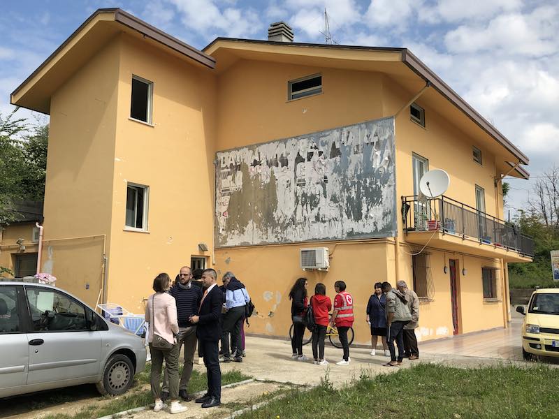 Lanciano. Centro migranti Villa Elce. 'La palazzina è a norma dal 2016'. Iniziati i trasferimenti