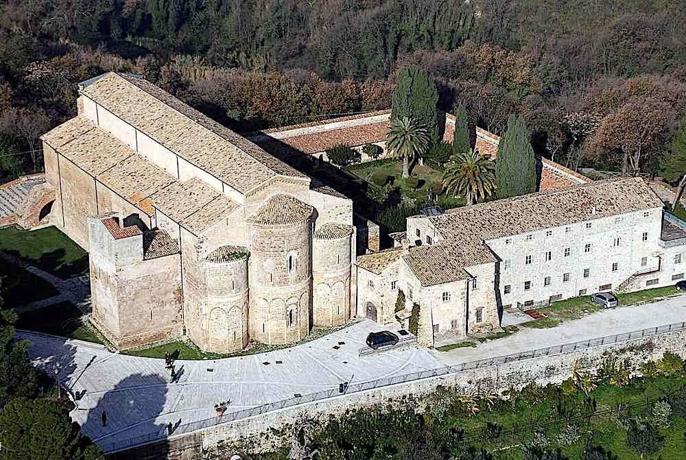 L'abbazia di San Giovanni in Venere a Fossacesia sulla rivista 'Freedom'
