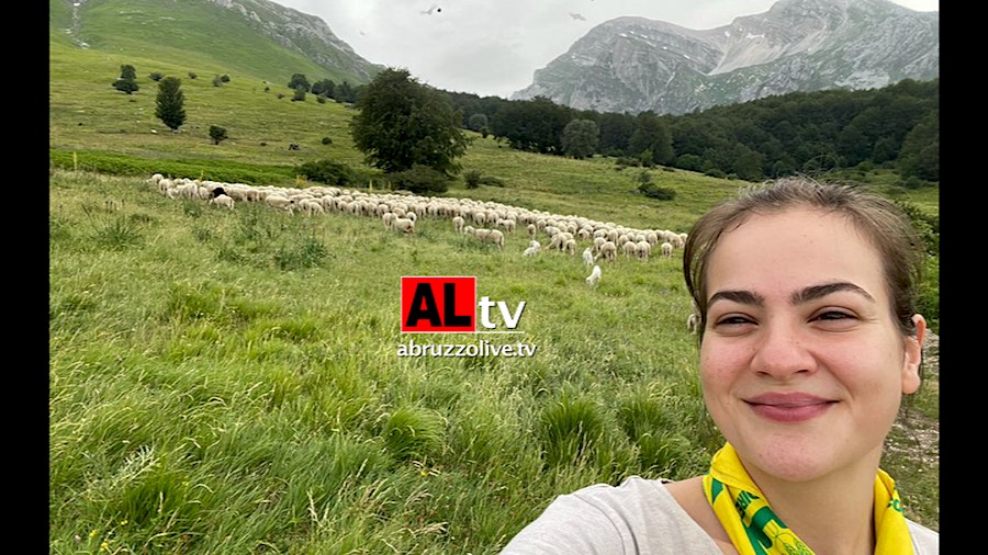 Abruzzo. A 22 anni alleva oltre 200 pecore e produce latte e formaggi