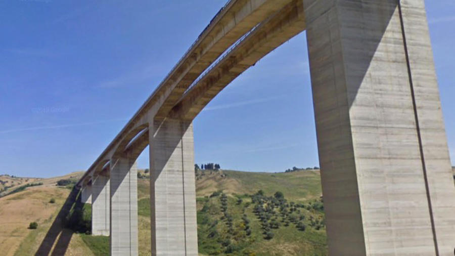 Caos A14 in Abruzzo. Viadotto Cerrano... 