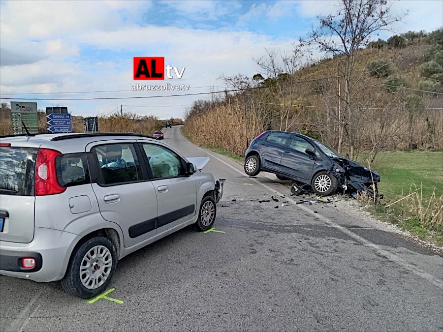 Incidente tra auto a Lanciano in località Sant'Onofrio: tre i feriti