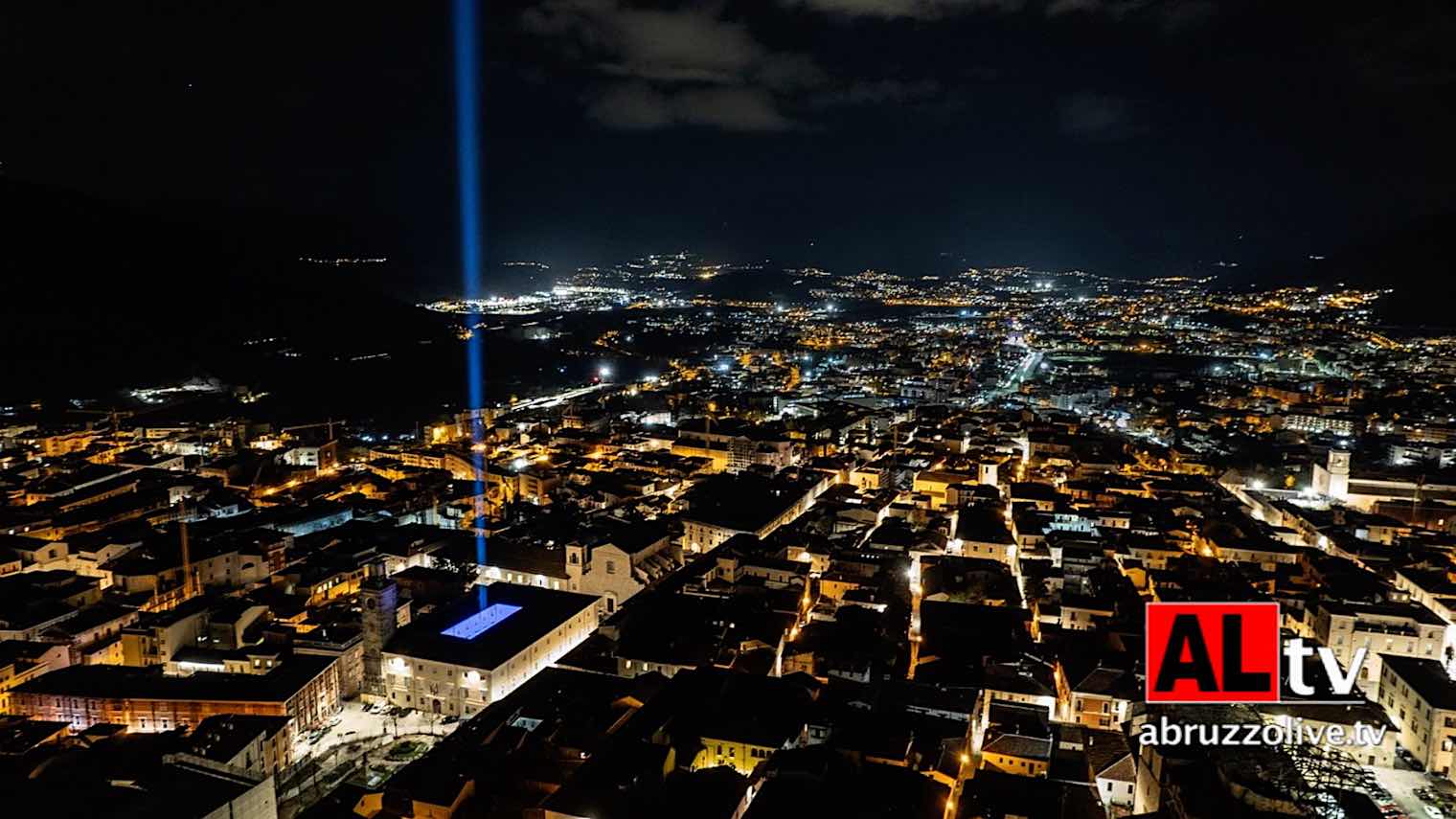 Terremoto 2009. L'Aquila accende fascio di luce in memoria delle vittime