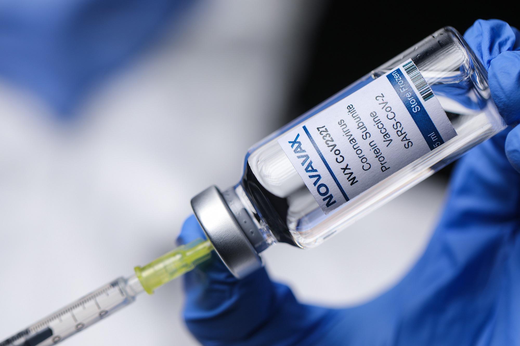 Covid. In Abruzzo in arrivo quasi 22mila dosi di vaccino Novavax. Dal primo marzo quarta dose ai fragili