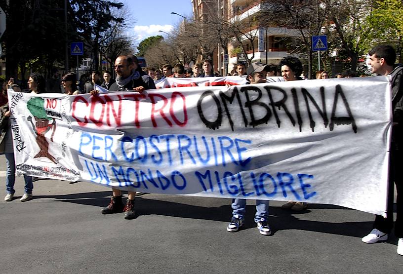 Italia condannata per aver bloccato 'Ombrina Mare'. 'Grave errore adesione a Trattato dell'energia'