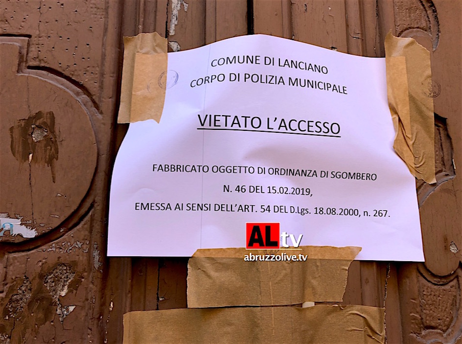 Palazzina fatiscente nel centro storico di Lanciano: dopo lo sgombero, apposti i sigilli