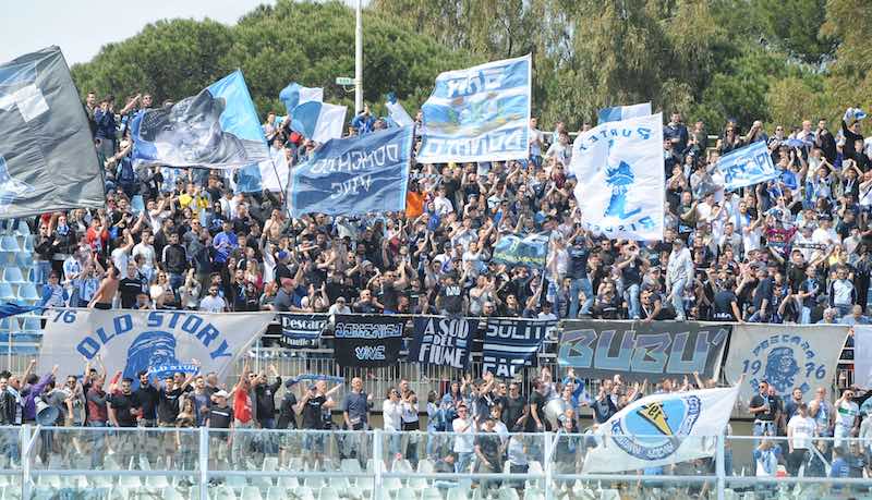 Calcio, il Pescara vince con la Salernitana e va ai play off