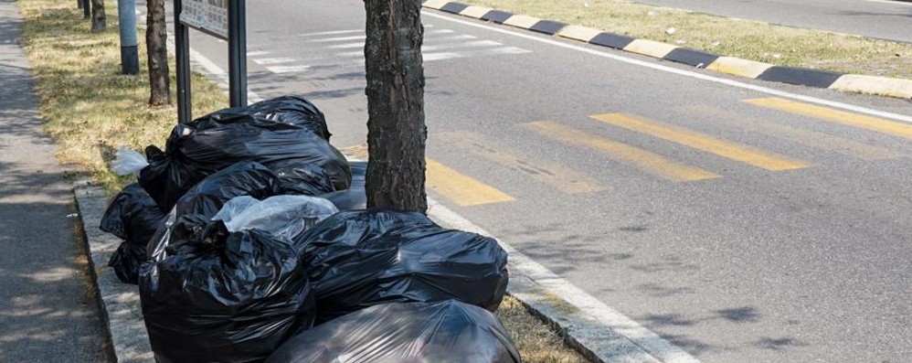 Lanciano. Abbandona due sacchetti di rifiuti per strada: multa di 600 euro