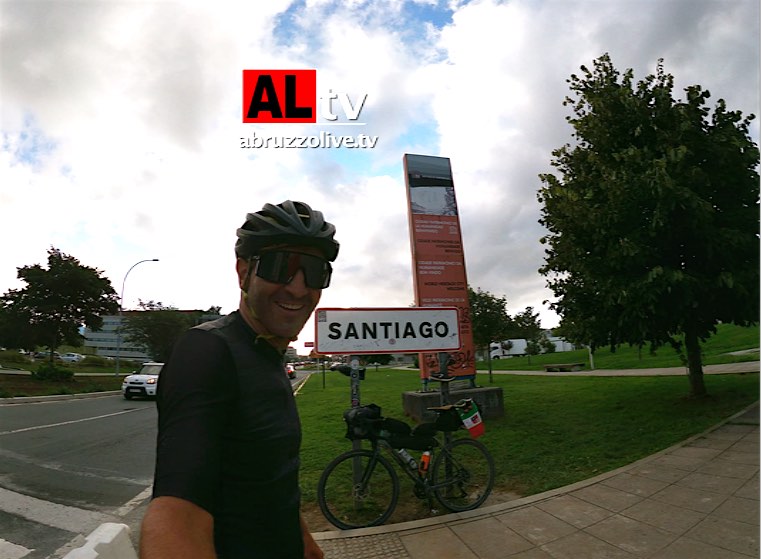 Fa tremila chilometri in bici: da Lanciano a Santiago di Compostela