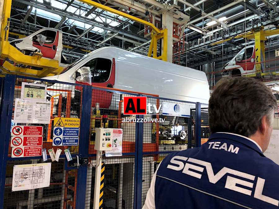 Sevel, accordo Stellantis e Toyota per nuovo furgone. 'Occasione da gestire con responsabilità, migliorando condizione lavoratori'