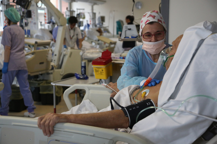 Coronavirus. In Abruzzo 535 nuovi positivi e 10 morti. 'Terapie intensive al limite della saturazione'