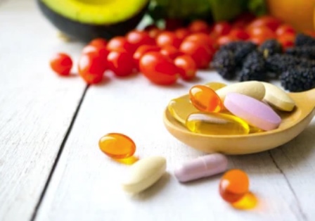 Vitamine, gli alleati strategici per la salute degli uomini: il perché